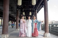 偶遇汉服佳丽【蹭拍】