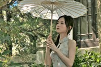 【阳光下的少女】——摄于上海桂林公园