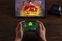 开箱8BitDo透明绿 Xbox 复古控制器,PG 老玩家为何果断买单?