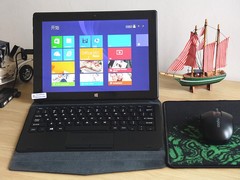 便携高性能英特尔CoreM芯PiPO品铂W8商务平板屏幕和播放体验