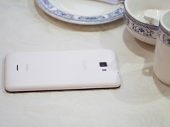 带着大神F1极速版赴宴 如何才能拍好美食