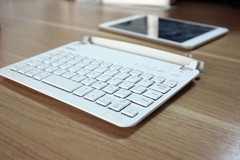 屌丝越级高富帅，ipad mini2变身笔记本，办公室好拉风。