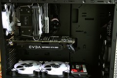 机箱内的腥“风”血雨，8风扇光污染