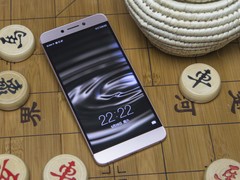 黑马变骏马！这款手机为什么升级不涨价？