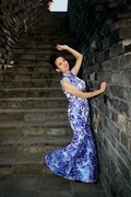 古城墙旁---青花瓷美女！