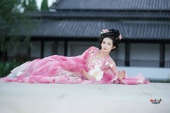 【深秋红衣狐仙】---佳欣