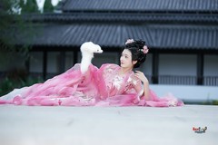 【深秋红衣狐仙】---佳欣