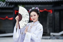 【云裳紫韵】---芸妮