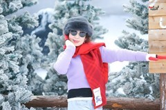 【冬日雪地美女】---风信子