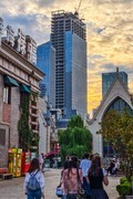 走 进 东 港 （ 三 ）