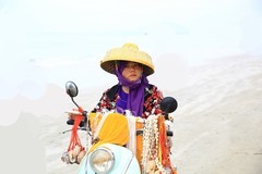 2137【不老松：纪实摄影】《山河锦绣》南国风情：海南島三亚：天涯海角：三亚海滨卖当