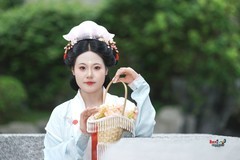 【池畔清欢】---安安