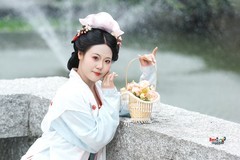 【池畔清欢】---安安