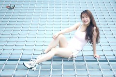 【网格里的温柔少女】 ---佳佳