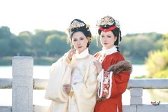 【双姝踏岸 华服寻秋】---婉灵、莉莉