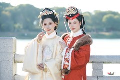 【双姝踏岸 华服寻秋】---婉灵、莉莉