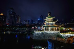 旅途中一一贵阳甲秀楼之光