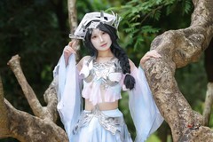 【二次元·枯木林少女】---小雪