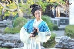 【石畔观书，禅意浮生】---小涵