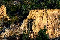 云南行一一陆良彩色沙林