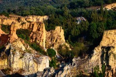 云南行一一陆良彩色沙林