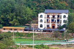 秋色水天池槽谷