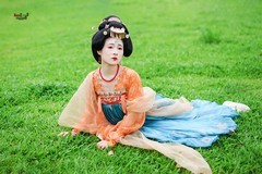 【草色染唐衣】---晓儿