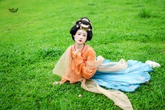 【草色染唐衣】---晓儿