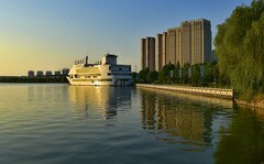 日落汤逊湖