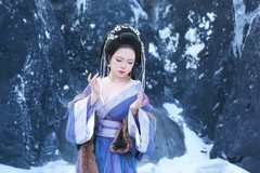 【雪地妖姬】---莉莉