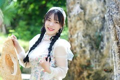 【深秋的少女】---佳佳