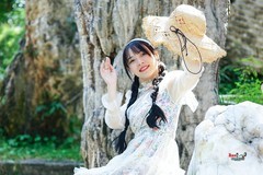 【深秋的少女】---佳佳
