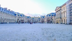 留影“法尔赛宫”