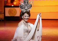 1387【不老松：纪实摄影】《异国风情录》三国演义：新、马、泰游记！泰国人妖歌舞晚会