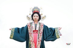 【檐下佳人冠上星】--- 小依