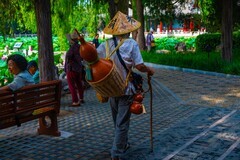 葫芦老人游荷园