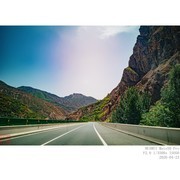 陕—川高速途中甘肃的大山