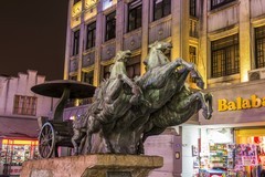 [尼康D810],雨中步行街夜景！