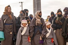 四川--阿坝县莫郎节【5】去参加活动的信众