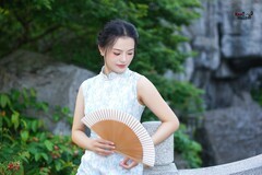 【石栏边的旧时光】---嘉雯