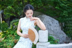 【石栏边的旧时光】---嘉雯