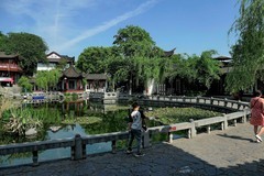 黄鹤楼南门随陪