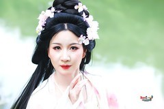【夏日湖边美女】---婉灵