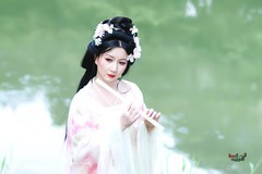 【夏日湖边美女】---婉灵