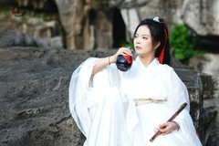 【石间倾酒醉江湖】---影子