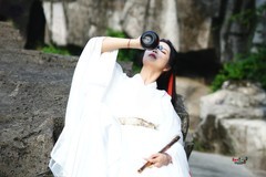 【石间倾酒醉江湖】---影子