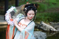 【花溪畔·仙袂轻扬】---莉莉