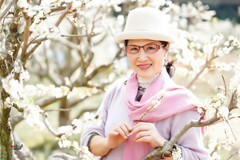 【梨花俏佳人】---木子