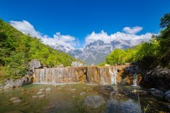 玉龙雪山蓝月湖风景 2