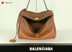 隔着玻璃的拍摄。